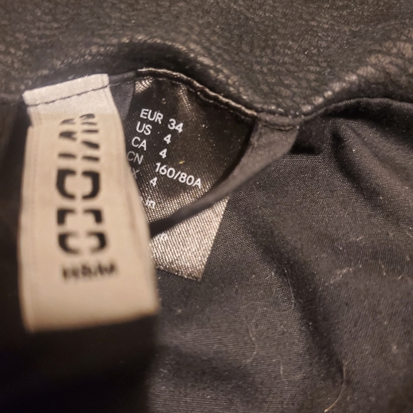 Black Leather jacket size 4 - Picture 3 of 3